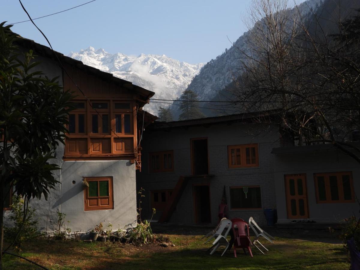 The Royal Orchard Kasol Hotel Eksteriør billede