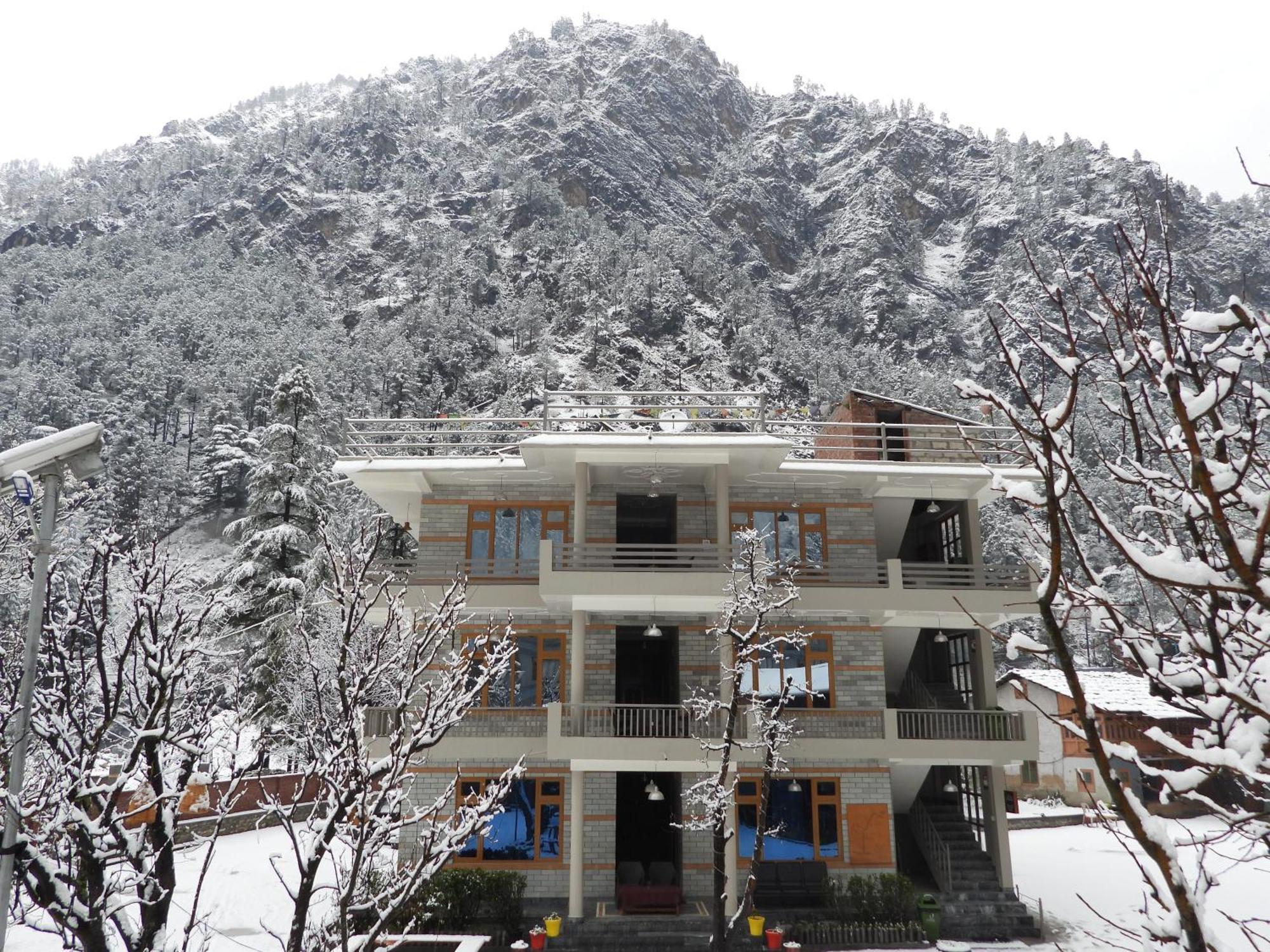 The Royal Orchard Kasol Hotel Eksteriør billede