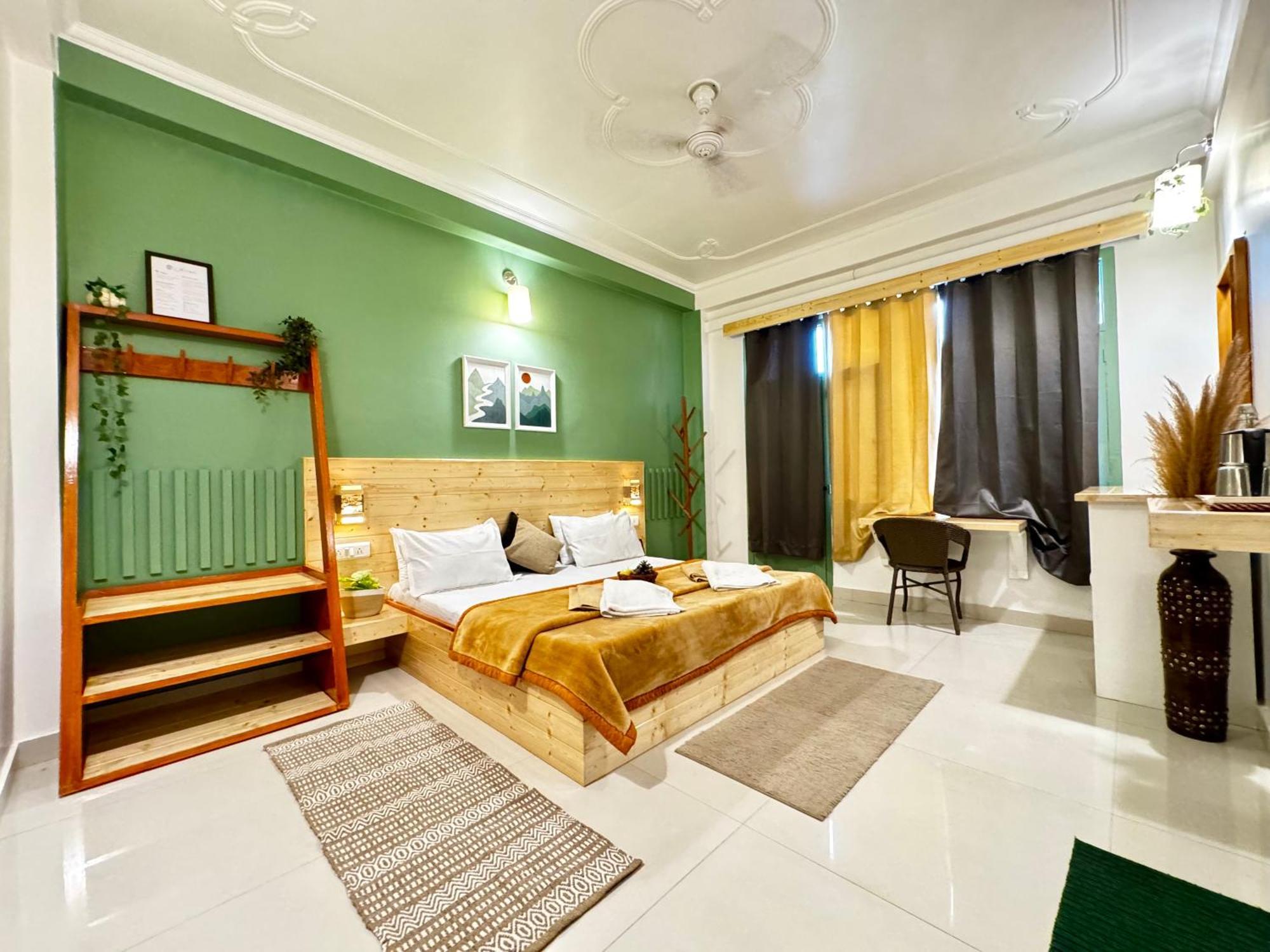 The Royal Orchard Kasol Hotel Eksteriør billede