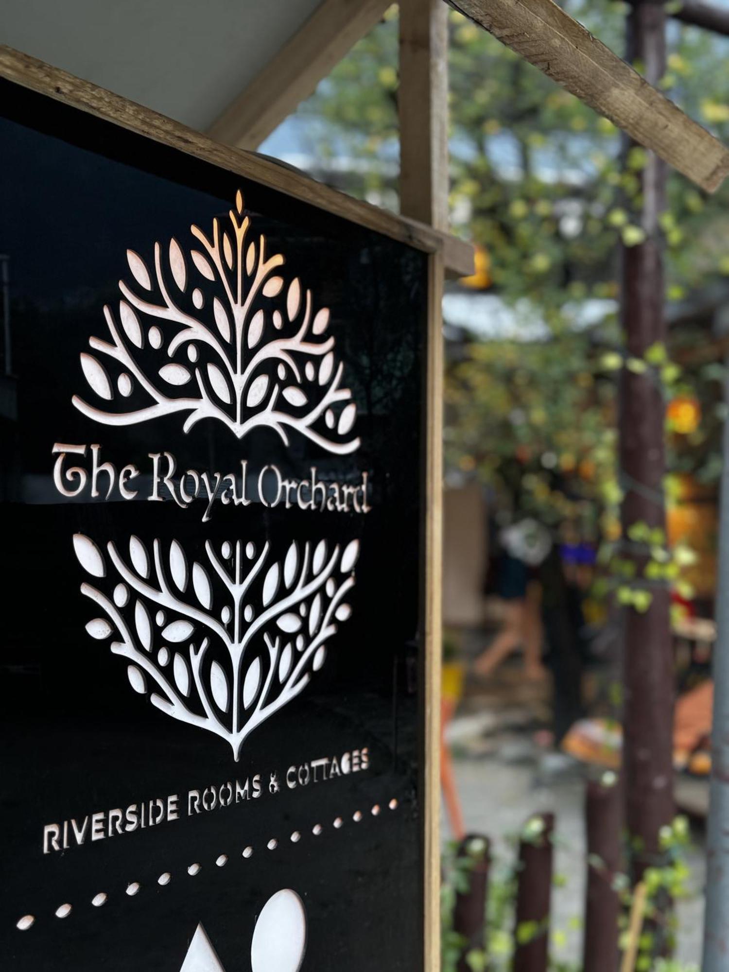 The Royal Orchard Kasol Hotel Eksteriør billede