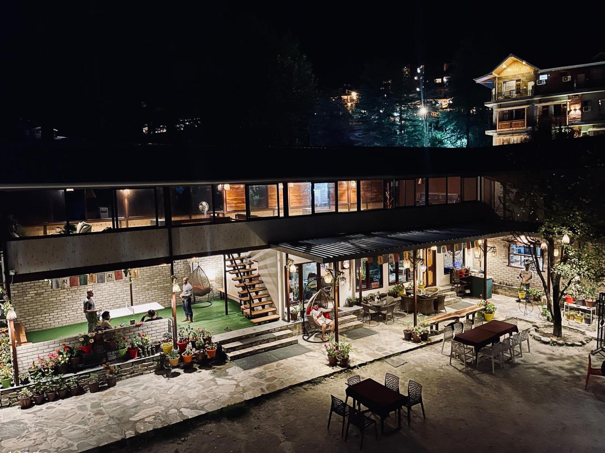 The Royal Orchard Kasol Hotel Eksteriør billede