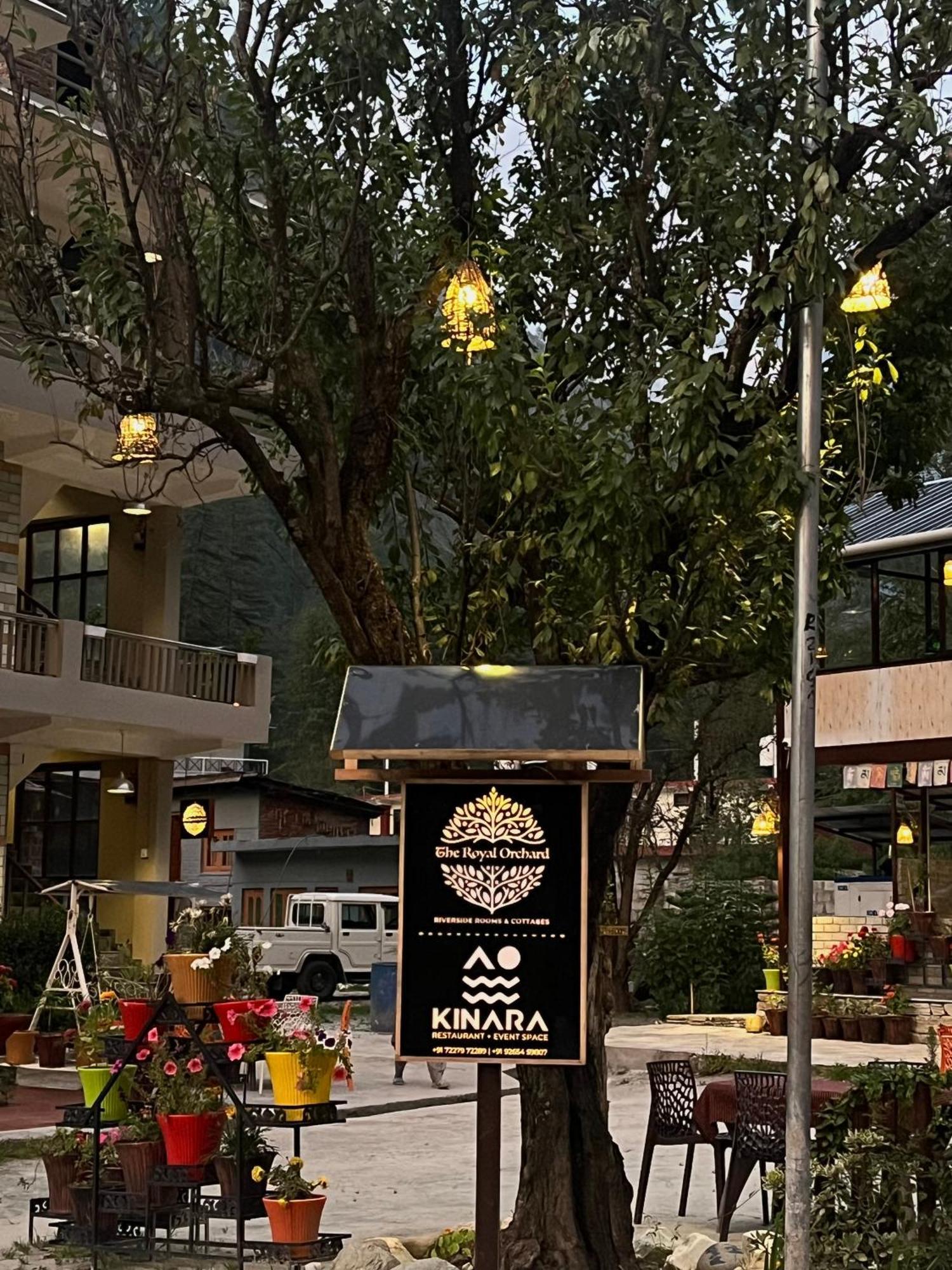 The Royal Orchard Kasol Hotel Eksteriør billede